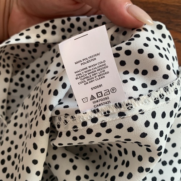 LOFT Sleeveless Blouse - Picture 4 of 8